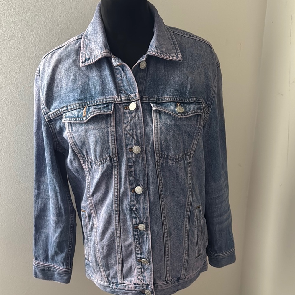 Madewell oversized‎ distressed jean jacket with a pink undertone Sz S